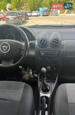 Позашляховик / Кросовер Dacia Duster 2010 в 