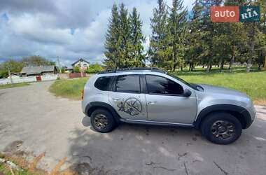 Внедорожник / Кроссовер Dacia Duster 2014 в 