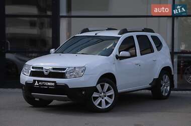 Позашляховик / Кросовер Dacia Duster 2012 в 