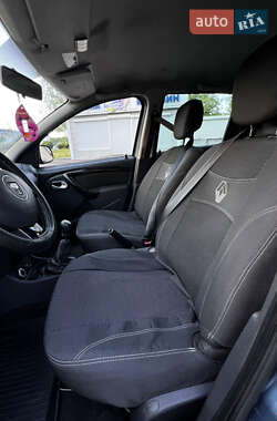 Позашляховик / Кросовер Dacia Duster 2011 в 