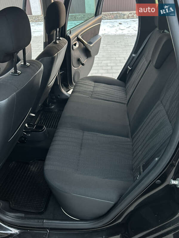 Внедорожник / Кроссовер Dacia Duster 2011 в Вознесенске