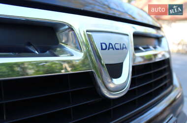Внедорожник / Кроссовер Dacia Duster 2011 в 
