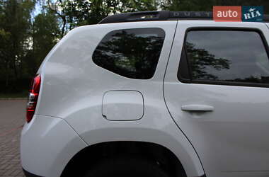 Позашляховик / Кросовер Dacia Duster 2015 в 