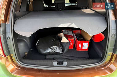 Внедорожник / Кроссовер Dacia Duster 2011 в 