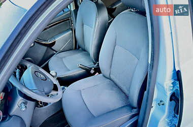 Внедорожник / Кроссовер Dacia Duster 2012 в 