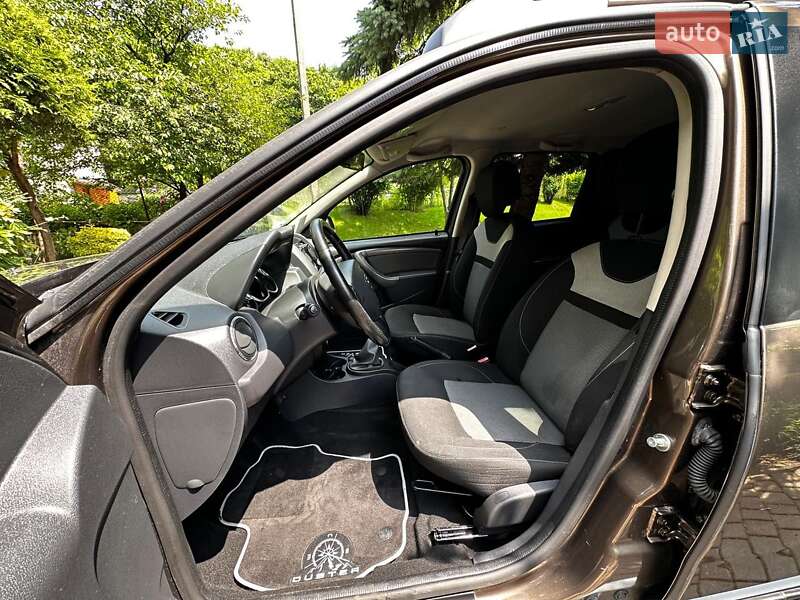 Позашляховик / Кросовер Dacia Duster 2017 в Львові