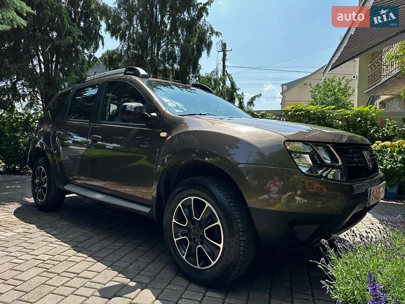 Позашляховик / Кросовер Dacia Duster 2017 в Львові