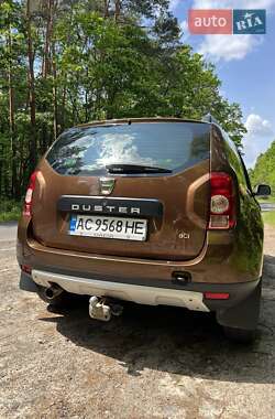 Позашляховик / Кросовер Dacia Duster 2011 в 
