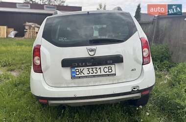 Позашляховик / Кросовер Dacia Duster 2011 в 