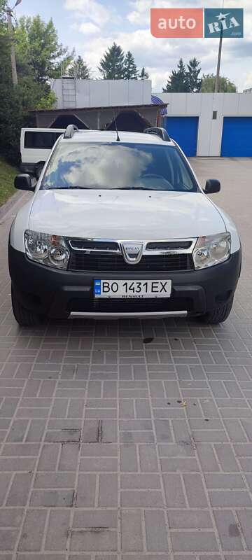 Позашляховик / Кросовер Dacia Duster 2011 в Тернополі