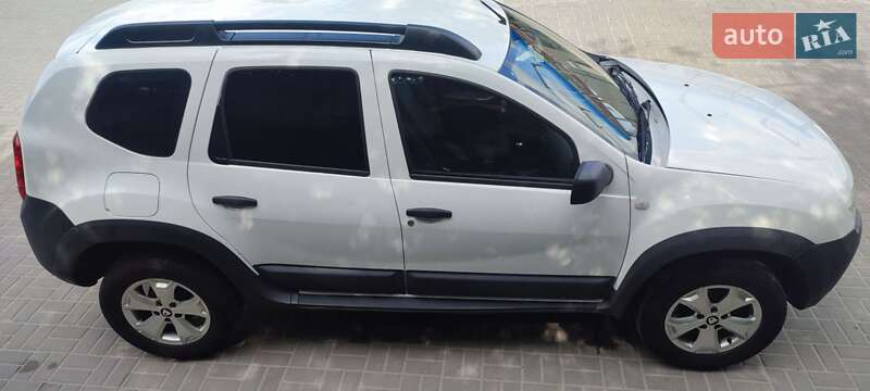 Позашляховик / Кросовер Dacia Duster 2011 в Тернополі