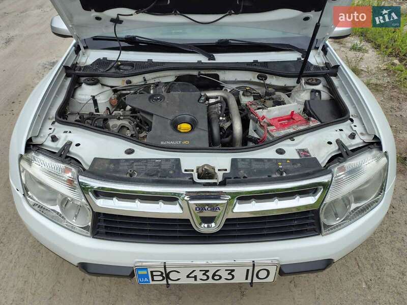 Позашляховик / Кросовер Dacia Duster 2012 в Львові