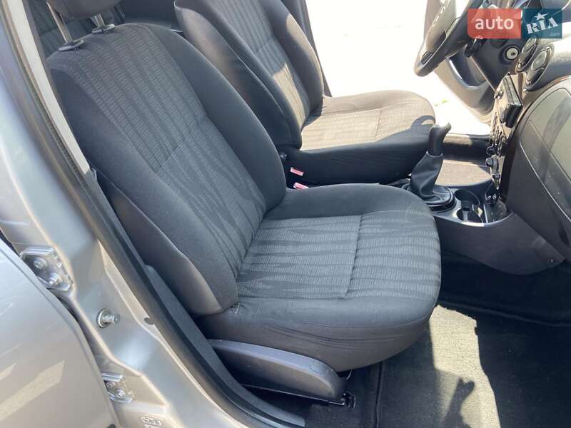 Позашляховик / Кросовер Dacia Duster 2012 в Хоролі