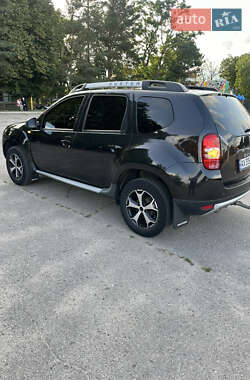 Внедорожник / Кроссовер Dacia Duster 2015 в 