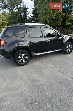 Внедорожник / Кроссовер Dacia Duster 2015 в 
