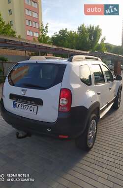 Внедорожник / Кроссовер Dacia Duster 2011 в 