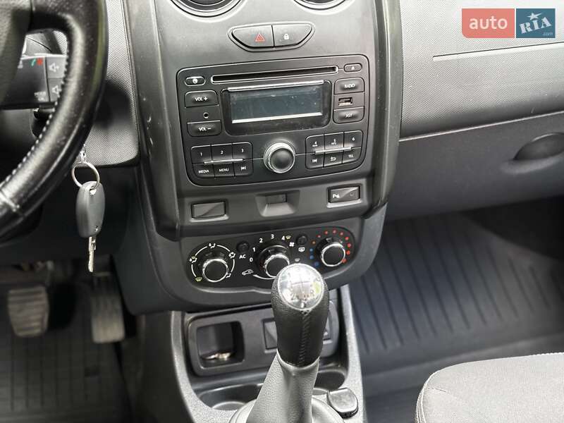 Позашляховик / Кросовер Dacia Duster 2014 в Миргороді