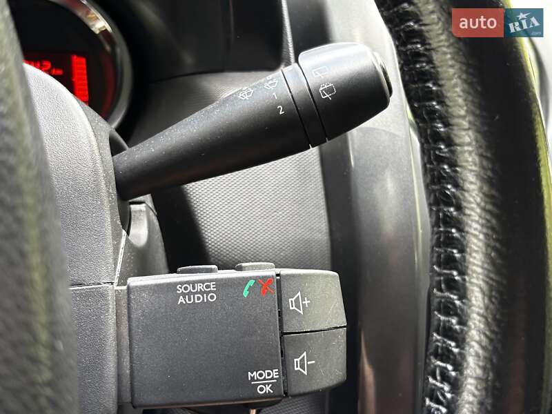 Позашляховик / Кросовер Dacia Duster 2014 в Миргороді