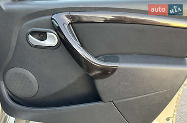 Внедорожник / Кроссовер Dacia Duster 2011 в 