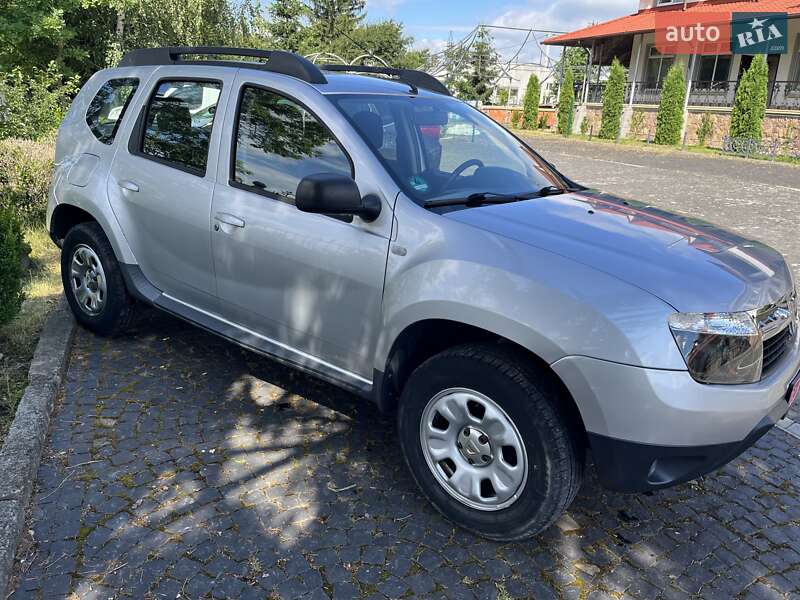 Внедорожник / Кроссовер Dacia Duster 2012 в Золочеве