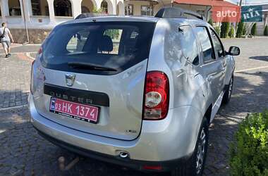 Позашляховик / Кросовер Dacia Duster 2012 в 