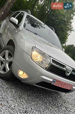 Внедорожник / Кроссовер Dacia Duster 2010 в 