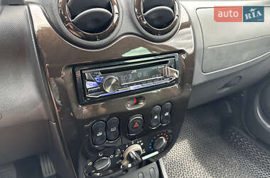 Внедорожник / Кроссовер Dacia Duster 2012 в 