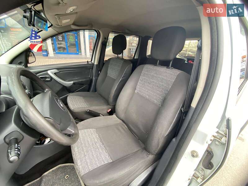 Внедорожник / Кроссовер Dacia Duster 2011 в Николаеве