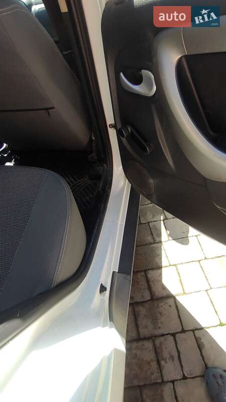 Позашляховик / Кросовер Dacia Duster 2012 в Яремчі