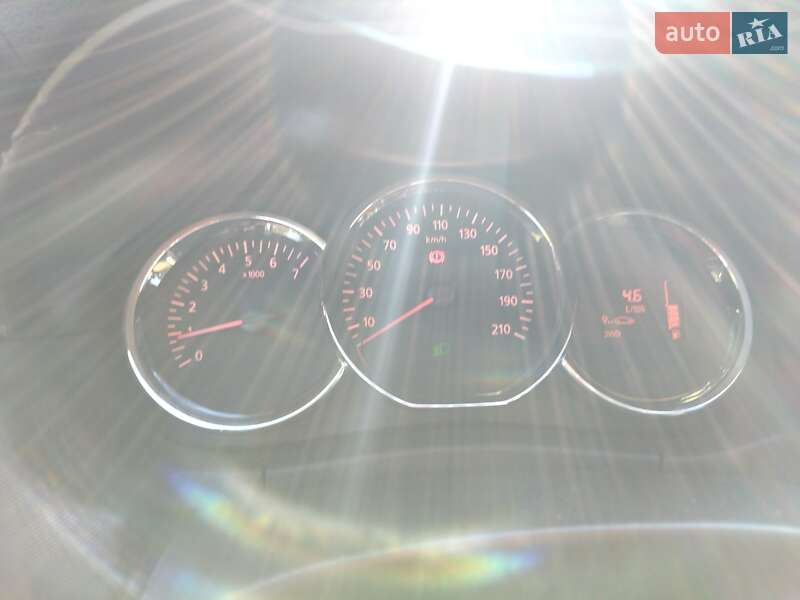 Позашляховик / Кросовер Dacia Duster 2015 в Львові фото 19 Позашляховик / Кросовер Dacia Duster 2015 в Львові