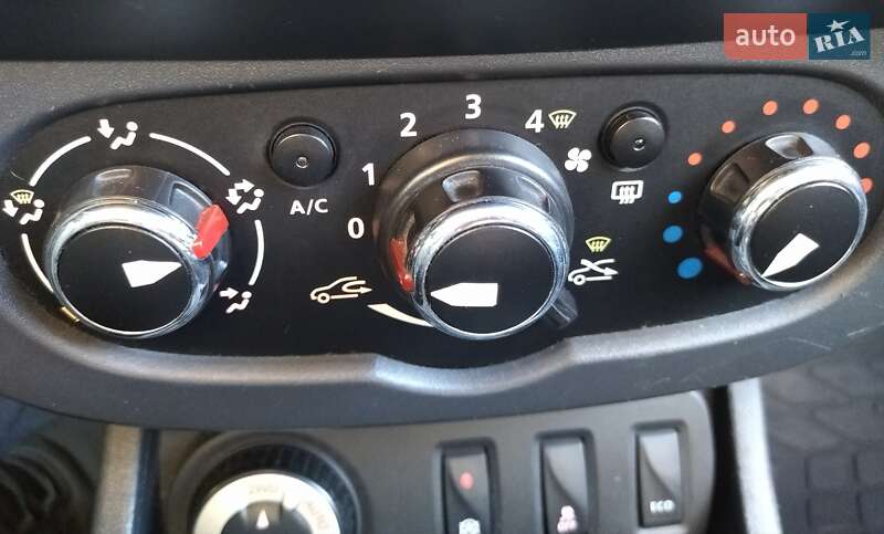 Позашляховик / Кросовер Dacia Duster 2015 в Львові фото 24 Позашляховик / Кросовер Dacia Duster 2015 в Львові