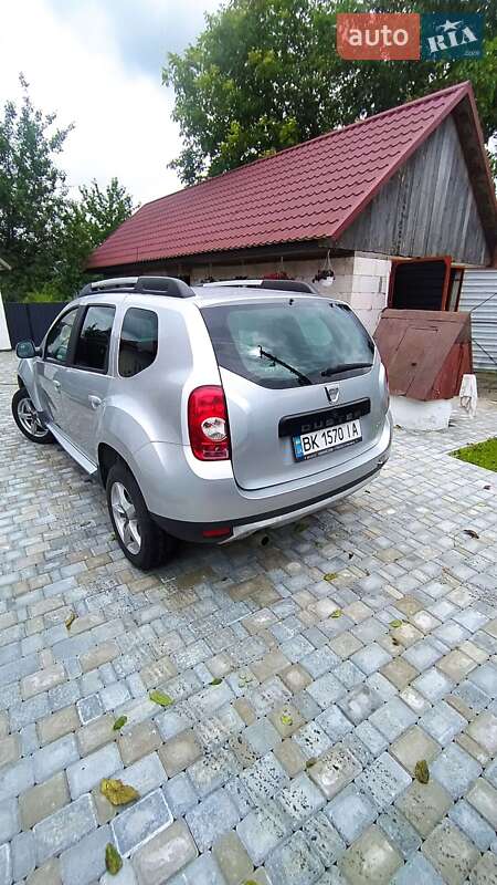 Внедорожник / Кроссовер Dacia Duster 2011 в Вараше