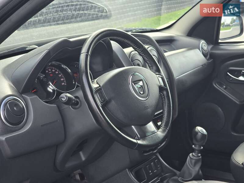 Внедорожник / Кроссовер Dacia Duster 2015 в Ровно