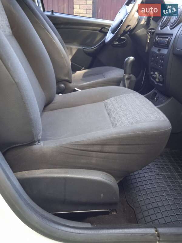 Позашляховик / Кросовер Dacia Duster 2011 в Калуші