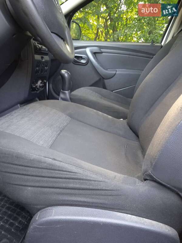 Позашляховик / Кросовер Dacia Duster 2011 в Калуші