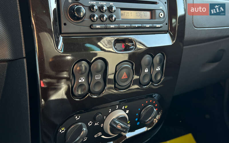 Внедорожник / Кроссовер Dacia Duster 2011 в Львове