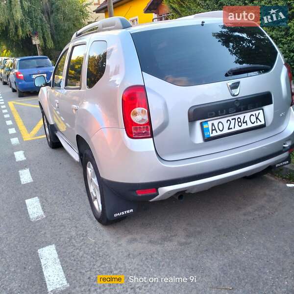Позашляховик / Кросовер Dacia Duster 2011 в Тячеві