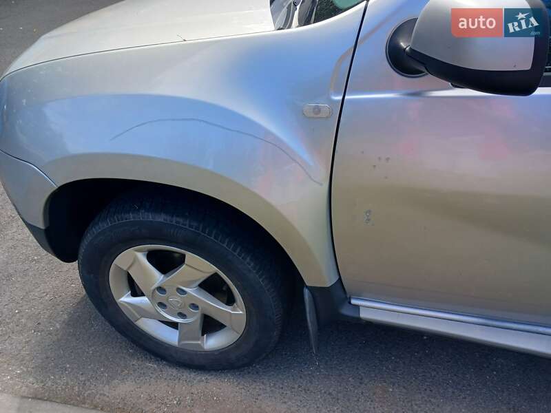 Позашляховик / Кросовер Dacia Duster 2011 в Тячеві