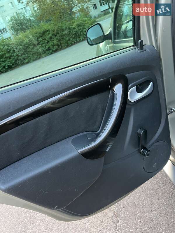 Позашляховик / Кросовер Dacia Duster 2011 в Ніжині фото 43 Позашляховик / Кросовер Dacia Duster 2011 в Ніжині