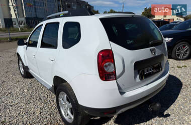 Позашляховик / Кросовер Dacia Duster 2011 в 