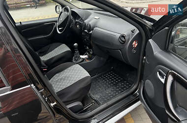 Внедорожник / Кроссовер Dacia Duster 2011 в 