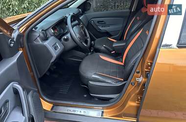 Внедорожник / Кроссовер Dacia Duster 2018 в 