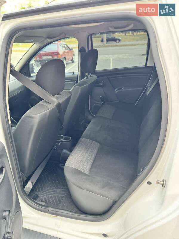 Внедорожник / Кроссовер Dacia Duster 2010 в Полтаве