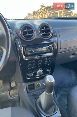Внедорожник / Кроссовер Dacia Duster 2010 в 