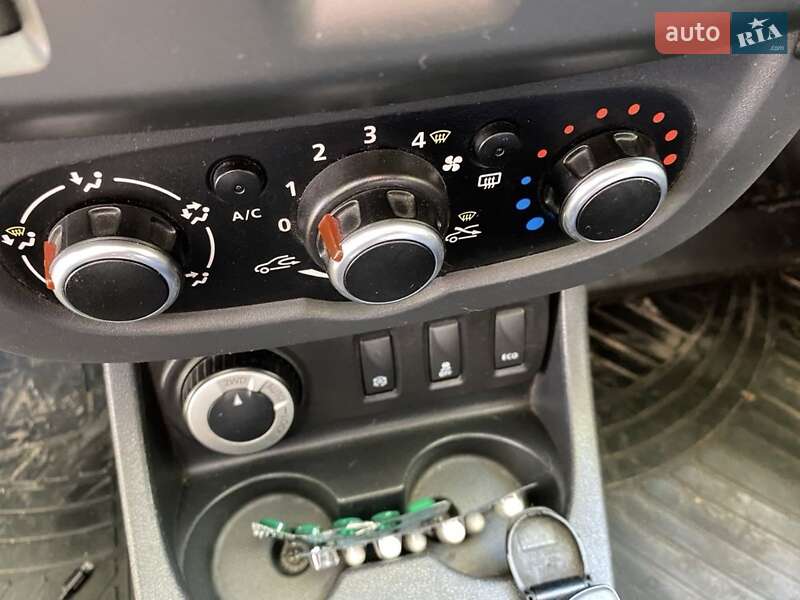 Внедорожник / Кроссовер Dacia Duster 2017 в Киеве фото 4 Внедорожник / Кроссовер Dacia Duster 2017 в Киеве