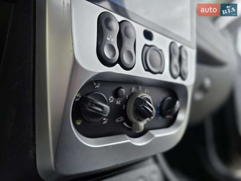 Внедорожник / Кроссовер Dacia Duster 2010 в Луцке фото 45 Внедорожник / Кроссовер Dacia Duster 2010 в Луцке