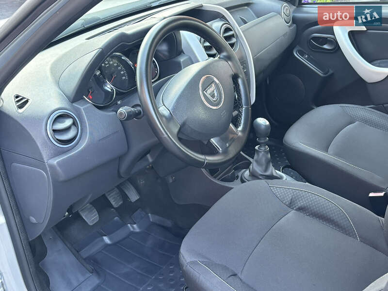 Внедорожник / Кроссовер Dacia Duster 2016 в Луцке