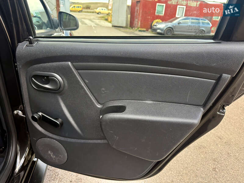 Внедорожник / Кроссовер Dacia Duster 2014 в Ровно фото 24 Внедорожник / Кроссовер Dacia Duster 2014 в Ровно