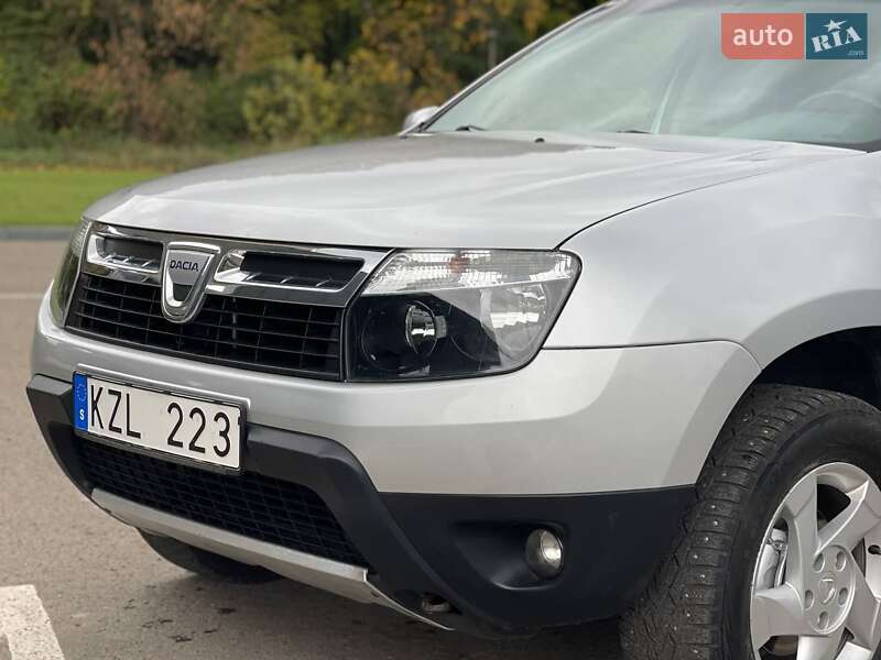 Позашляховик / Кросовер Dacia Duster 2010 в Радивиліві