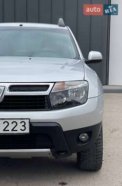 Внедорожник / Кроссовер Dacia Duster 2010 в 